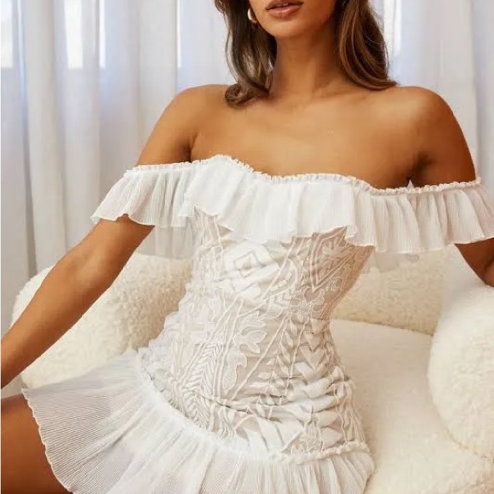 Elegant White Off-Shoulder Dress